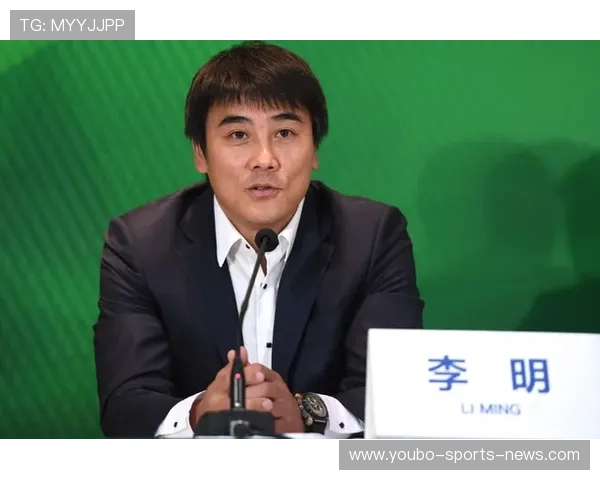 奥格斯堡俱乐部最新动态分析与未来赛季战术调整解读